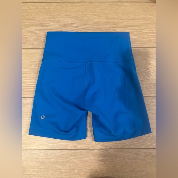 lululemon athletica Pants - Lululemon Wunder Train HR Short Size 6 Poolside blue